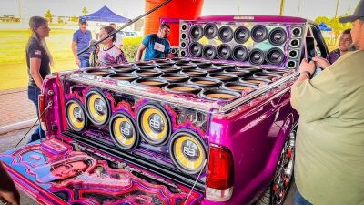 Imagem da notícia Som automotivo e carros rebaixados agitam Chapadão do Sul em campeonato